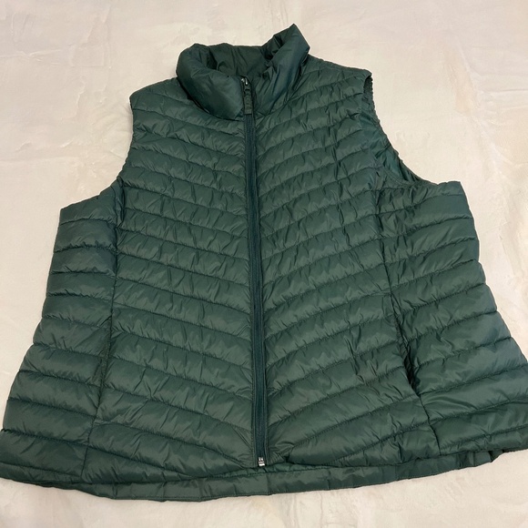 Old Navy Jackets & Blazers - Old Navy Green Puffer Vest
